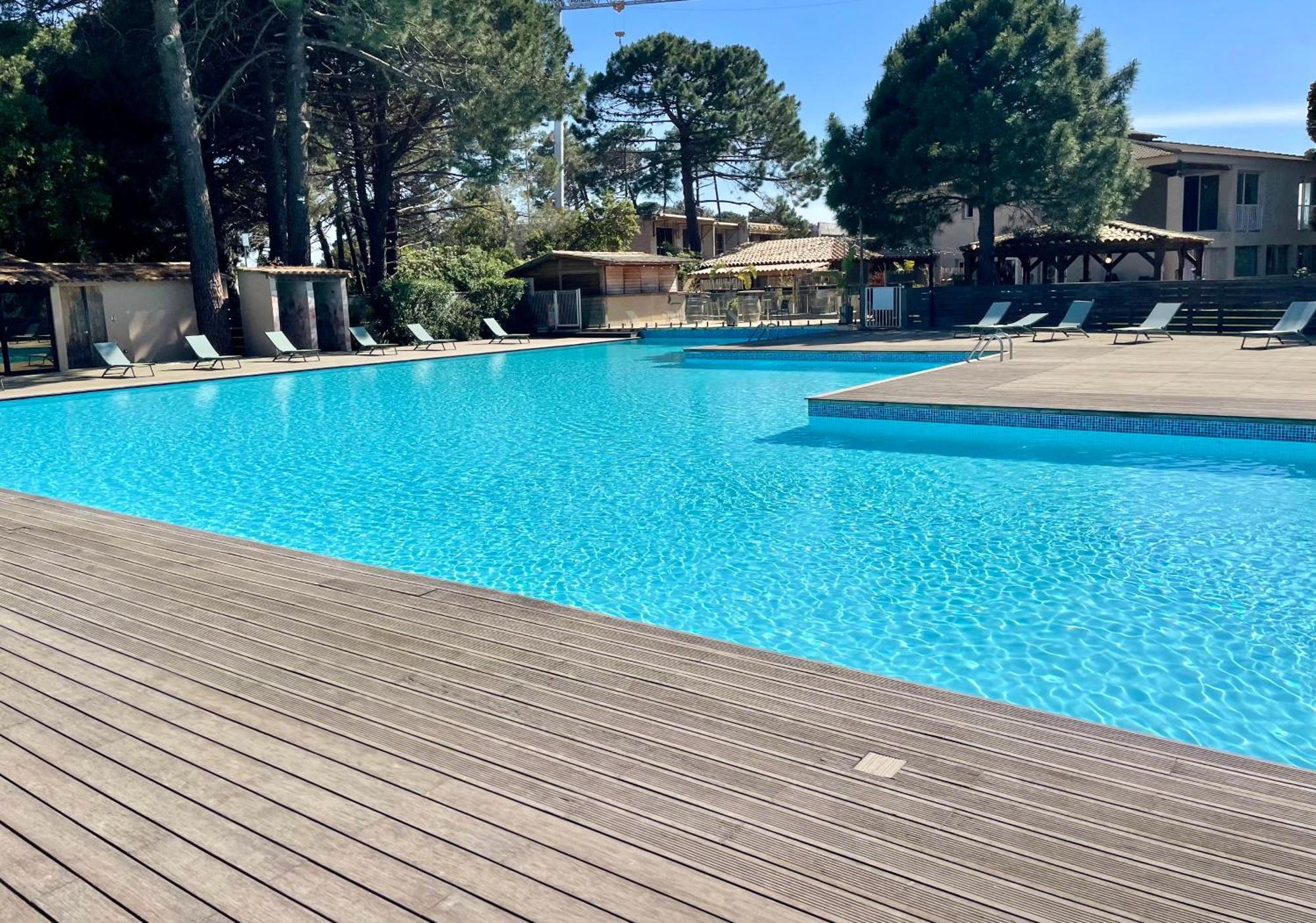 Cala Rossa By Sarai, Apt T2 4 Personnes, Dans Residence Hoteliere Avec Piscine Lecci Exterior photo